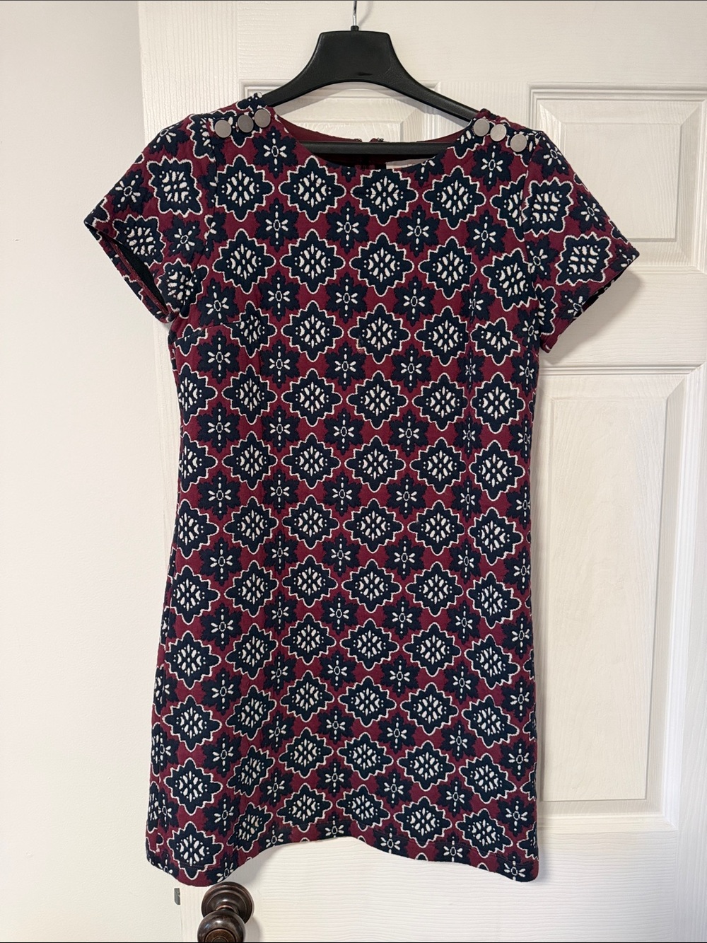 LOFT Burgundy and Navy Short Sleeve Patterned Shift Dress